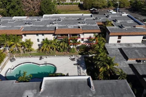 Copropriété à vendre à Miami, Floride: 2 chambres, 88.72 m2 № 2001165 - photo 30