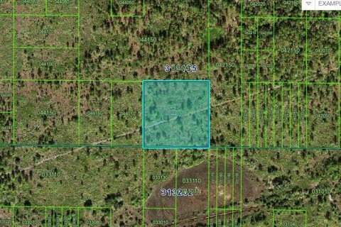 Terreno en venta en Frostproof, Florida № 1635788 - foto 1