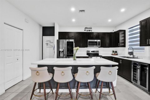 Купить виллу или дом в Хомстед, Флорида 4 спальни, 241.36м2, № 2042081 - фото 21