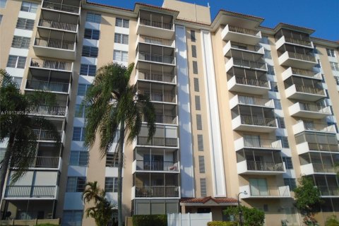 Copropriété à louer à Lauderhill, Floride: 2 chambres, 90.3 m2 № 2016780 - photo 18