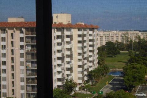 Copropriété à louer à Lauderhill, Floride: 2 chambres, 90.3 m2 № 2016780 - photo 13