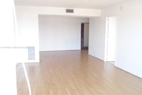 Copropriété à louer à Lauderhill, Floride: 2 chambres, 90.3 m2 № 2016780 - photo 17