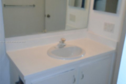 Copropriété à louer à Lauderhill, Floride: 2 chambres, 90.3 m2 № 2016780 - photo 7