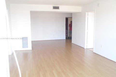 Copropriété à louer à Lauderhill, Floride: 2 chambres, 90.3 m2 № 2016780 - photo 16