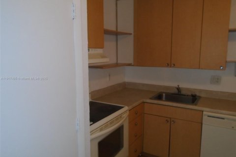 Copropriété à louer à Lauderhill, Floride: 2 chambres, 90.3 m2 № 2016780 - photo 24