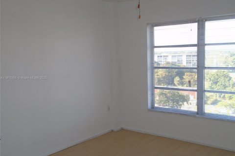 Copropriété à louer à Lauderhill, Floride: 2 chambres, 90.3 m2 № 2016780 - photo 6