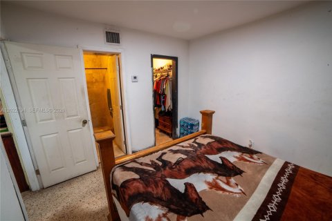 Propiedad comercial en venta en Miami, Florida, 83.61 m2 № 2281560 - foto 25