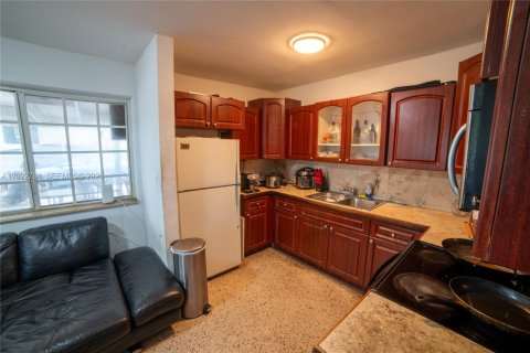 Propiedad comercial en venta en Miami, Florida, 83.61 m2 № 2281560 - foto 19