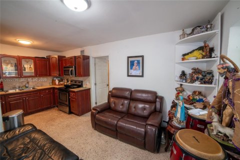 Propiedad comercial en venta en Miami, Florida, 83.61 m2 № 2281560 - foto 17