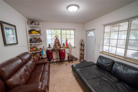 Propiedad comercial en venta en Miami, Florida, 83.61 m2 № 2281560 - foto 20