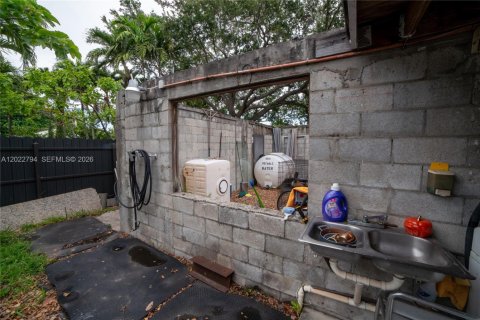 Propiedad comercial en venta en Miami, Florida, 83.61 m2 № 2281560 - foto 16