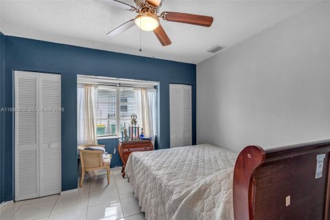 Villa ou maison à vendre à Tamarac, Floride: 4 chambres, 184.13 m2 № 2300349 - photo 24