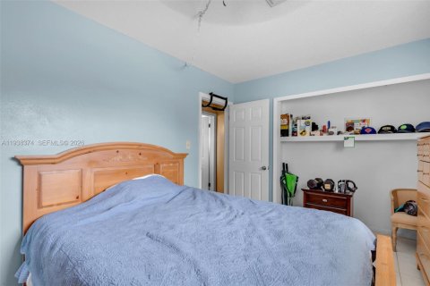 Villa ou maison à vendre à Tamarac, Floride: 4 chambres, 184.13 m2 № 2300349 - photo 22