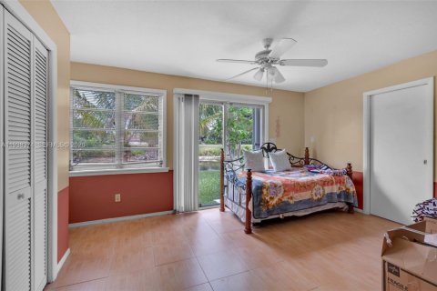 Villa ou maison à vendre à Tamarac, Floride: 4 chambres, 184.13 m2 № 2300349 - photo 26
