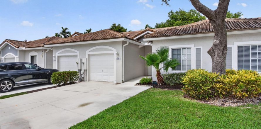Apartment in Deerfield Beach, Florida 2 bedrooms, 117.43 sq.m. № 2083850