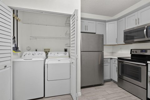 Apartment in Deerfield Beach, Florida 2 bedrooms, 117.43 sq.m. № 2083850 - photo 8