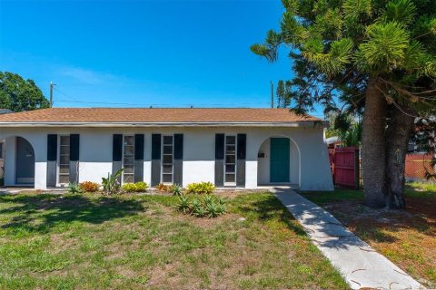 Appartement à Gulfport, Floride 1 chambre, 67.63 m2 № 2373419