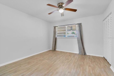 Appartement à louer à Gulfport, Floride: 1 chambre, 67.63 m2 № 2373419 - photo 7