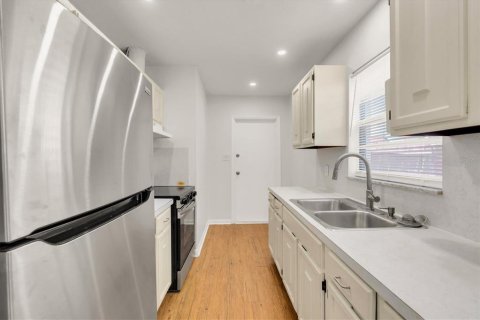Appartement à louer à Gulfport, Floride: 1 chambre, 67.63 m2 № 2373419 - photo 12
