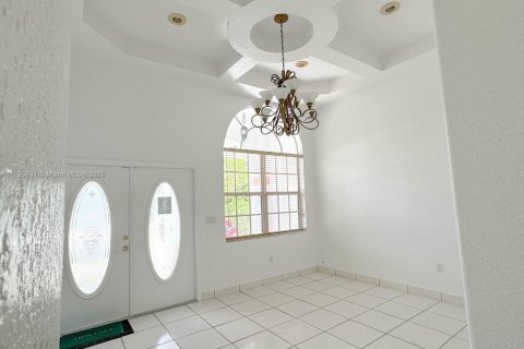 Купить виллу или дом в Майами-Спрингс, Флорида 4 спальни, 218.41м2, № 1794269 - фото 17