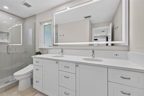 House in Saint Pete Beach, Florida 2 bedrooms, 123.28 sq.m. № 2195931 - photo 30