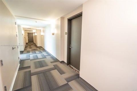 Copropriété à vendre à Sunrise, Floride: 2 chambres, 108.23 m2 № 1963522 - photo 11