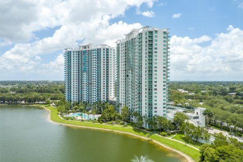 Copropriété à vendre à Sunrise, Floride: 2 chambres, 108.23 m2 № 1963522 - photo 24