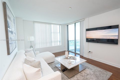 Copropriété à vendre à Sunrise, Floride: 2 chambres, 108.23 m2 № 1963522 - photo 1