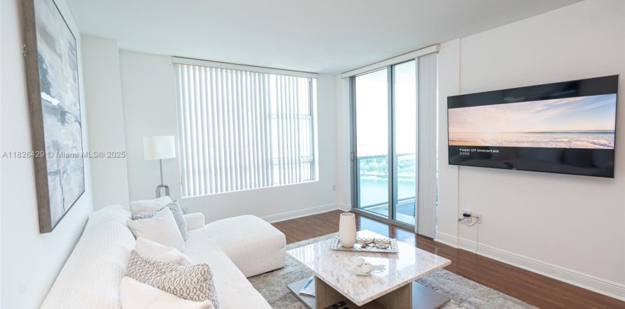 Condo à Sunrise, Floride, 2 chambres № 1963522