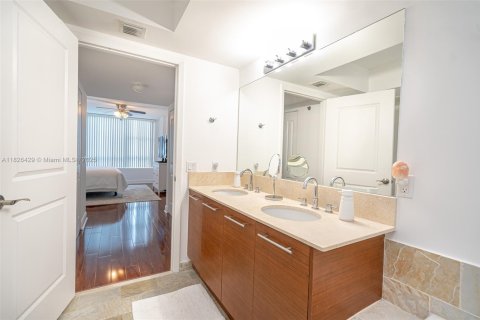 Copropriété à vendre à Sunrise, Floride: 2 chambres, 108.23 m2 № 1963522 - photo 8