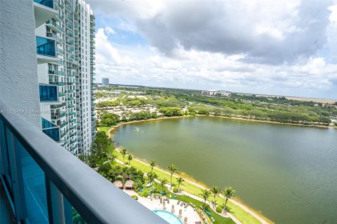 Copropriété à vendre à Sunrise, Floride: 2 chambres, 108.23 m2 № 1963522 - photo 14