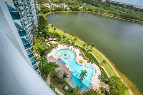 Copropriété à vendre à Sunrise, Floride: 2 chambres, 108.23 m2 № 1963522 - photo 13