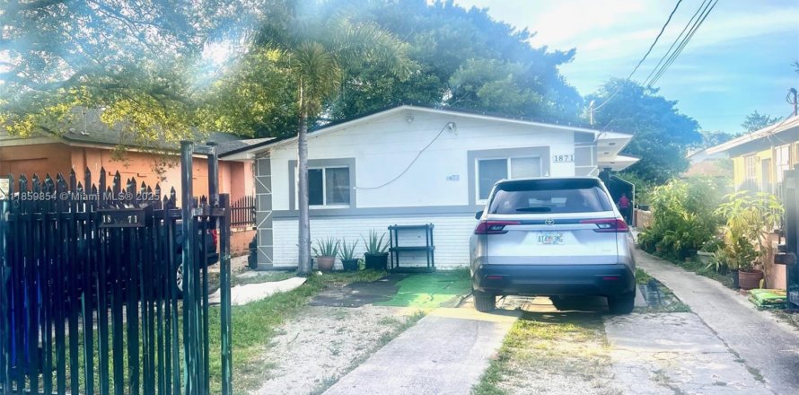 Villa ou maison à Miami, Floride 2 chambres, 139.35 m2 № 1890002