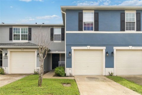 Touwnhouse à vendre à Orlando, Floride: 3 chambres, 137.12 m2 № 2418330 - photo 2