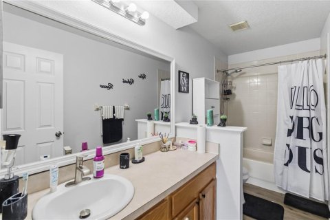 Touwnhouse à vendre à Orlando, Floride: 3 chambres, 137.12 m2 № 2418330 - photo 13