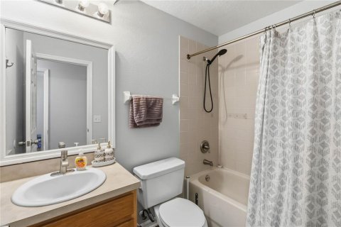 Touwnhouse à vendre à Orlando, Floride: 3 chambres, 137.12 m2 № 2418330 - photo 16