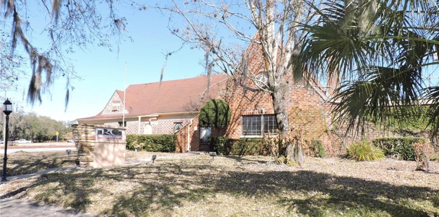 Immobilier commercial à Lake Wales, Floride 417.5 m2 № 2118788