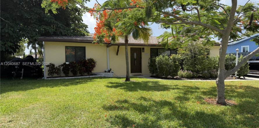 House in Lake Worth, Florida 3 bedrooms, 141.21 sq.m. № 2087916
