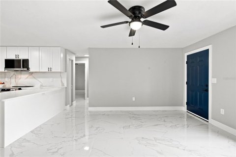 Villa ou maison à vendre à New Port Richey, Floride: 3 chambres, 119.19 m2 № 2339423 - photo 4