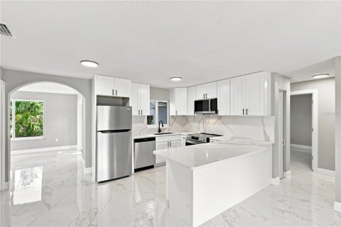 Villa ou maison à vendre à New Port Richey, Floride: 3 chambres, 119.19 m2 № 2339423 - photo 9