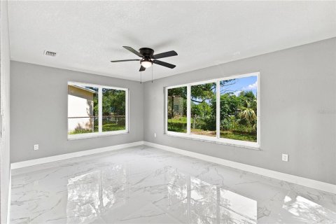 Villa ou maison à vendre à New Port Richey, Floride: 3 chambres, 119.19 m2 № 2339423 - photo 14