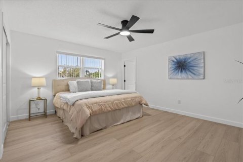 House in Punta Gorda, Florida 2 bedrooms, 167.04 sq.m. № 1750165 - photo 19