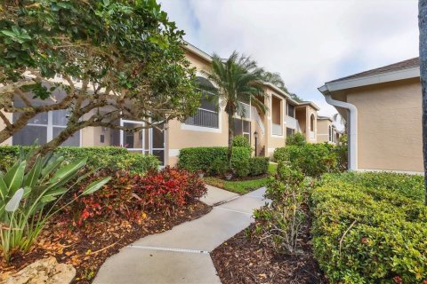 Condo in Sarasota, Florida, 2 bedrooms  № 1592613 - photo 2