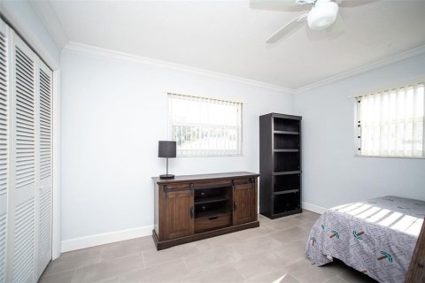 House in Largo, Florida 3 bedrooms, 171.4 sq.m. № 1747405 - photo 21