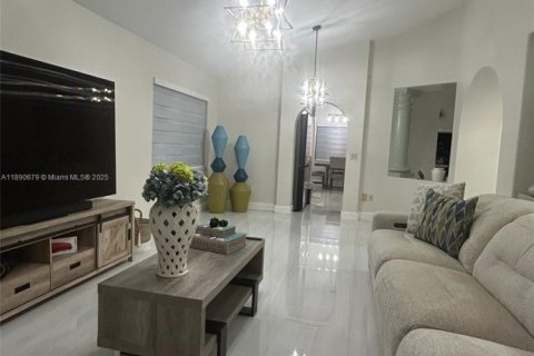 Casa en venta en Port Charlotte, Florida, 4 dormitorios, 174.66 m2 № 1944001 - foto 17