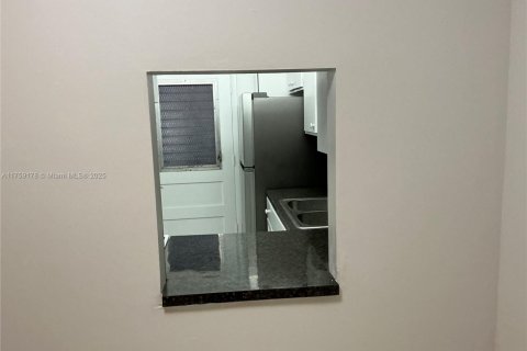 Copropriété à vendre à Hollywood, Floride: 1 chambre, 65.31 m2 № 1860493 - photo 4