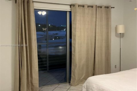 Copropriété à vendre à Hollywood, Floride: 1 chambre, 65.31 m2 № 1860493 - photo 7