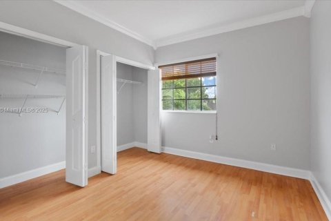 Снять в аренду виллу или дом в Майами, Флорида 4 спальни, 188.59м2, № 1930818 - фото 16