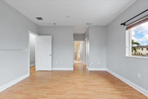 Снять в аренду виллу или дом в Майами, Флорида 4 спальни, 188.59м2, № 1930818 - фото 20