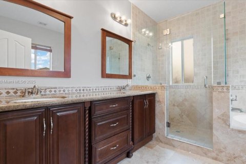 Снять в аренду виллу или дом в Майами, Флорида 4 спальни, 188.59м2, № 1930818 - фото 12